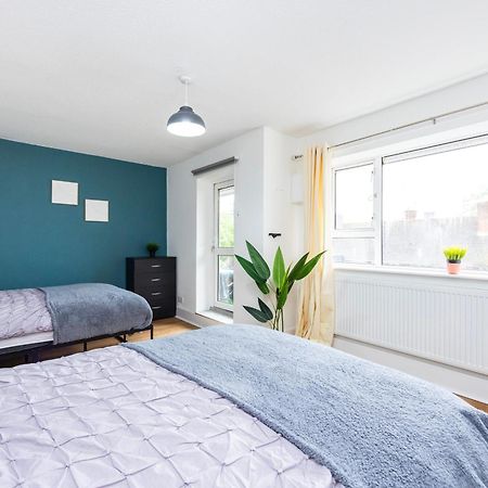 Excel O2 Stunning Large 3 Bedroom Apartment With Balcony London Exterior foto