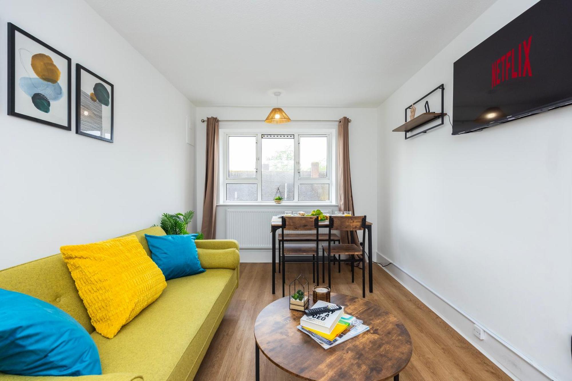 Excel O2 Stunning Large 3 Bedroom Apartment With Balcony London Exterior foto